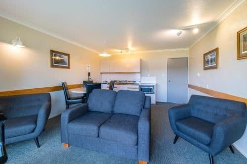 Two-Bedroom Apartment with Lake View
