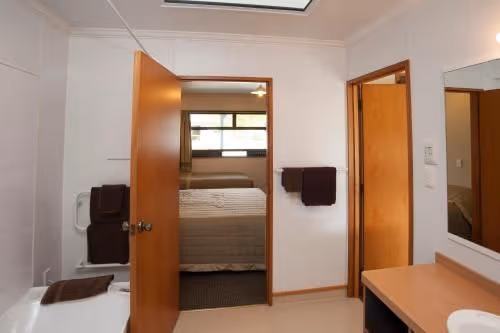 Large One-Bedroom Apartment with Garden View