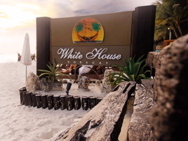 White House Beach Resort2