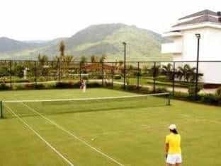 Yalong Bay Golf Club Yalong Bay Golf Club