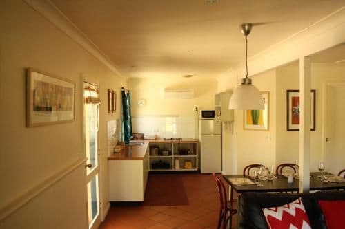 Two-Bedroom Cottage - Stonewall