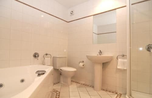 Junior King Suite