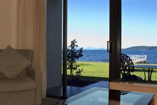 Superior Twin Room with Lake View
