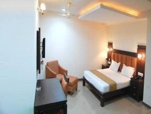 Hotel Vrindavan Regency0