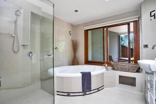 Garden Haven with Spa