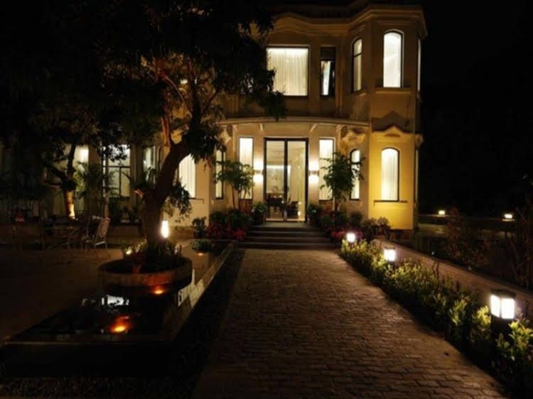 Naza Hotel2
