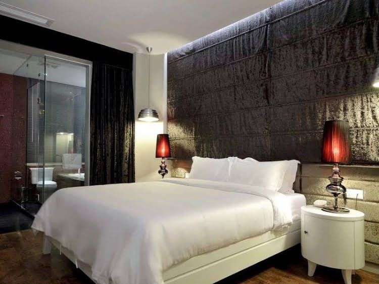 Naza Hotel1