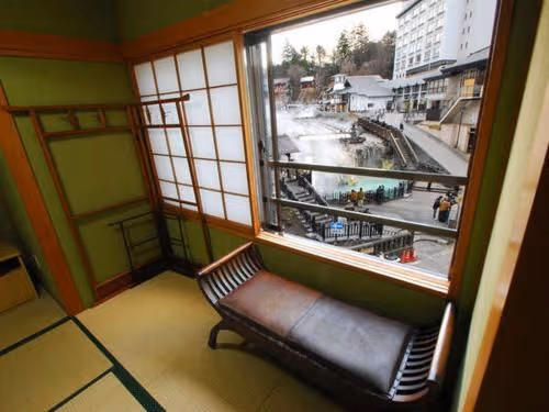 Japanese-Style Family Room