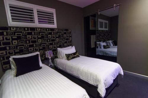 Junction Hotel4