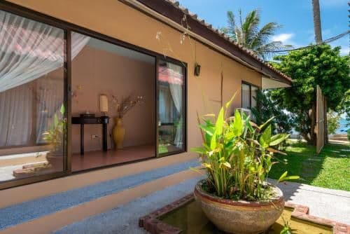 Deluxe Bungalow Beach Front