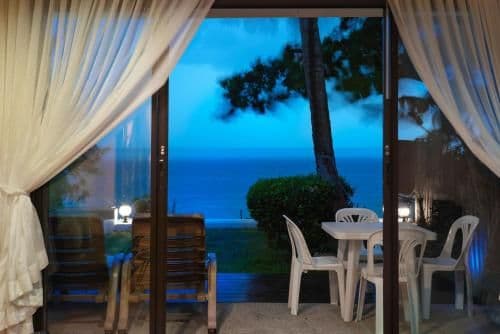 Deluxe Bungalow Beach Front