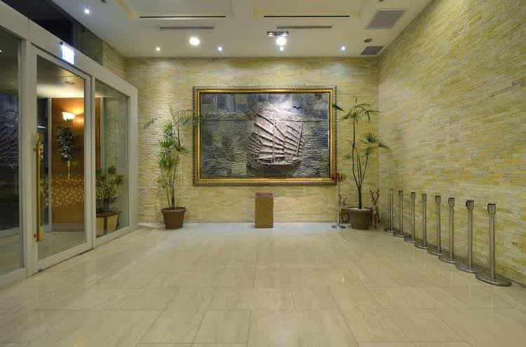 โรงแรมเรกาลีส โรงแรมเรกาลีส