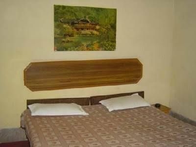 กัวราฟ เกสท์เฮาส์ (Gaurav Guest House)0