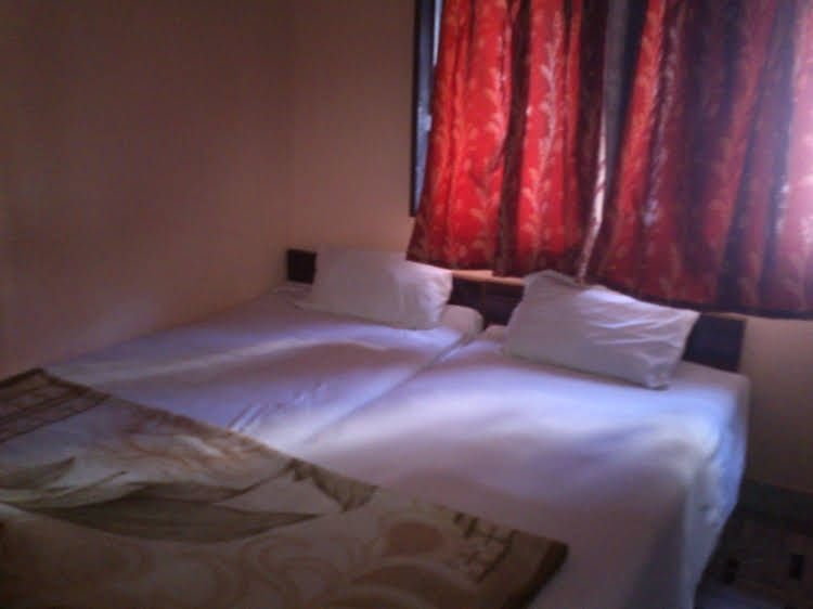Elvis Guest House1