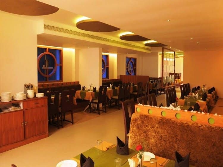 Hotel Marina Residency0