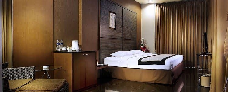 โฮเทล ไนแลนด์ ปาสเทอร์ (Hotel Nyland Pasteur)2
