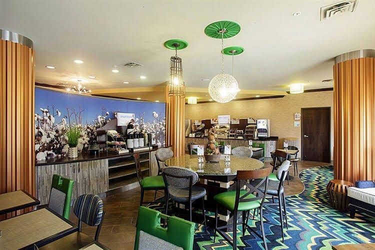 Holiday Inn Express Hotel & Suites Perry-National Fairground Area Holiday Inn Express Hotel & Suites Perry-National Fairground Area