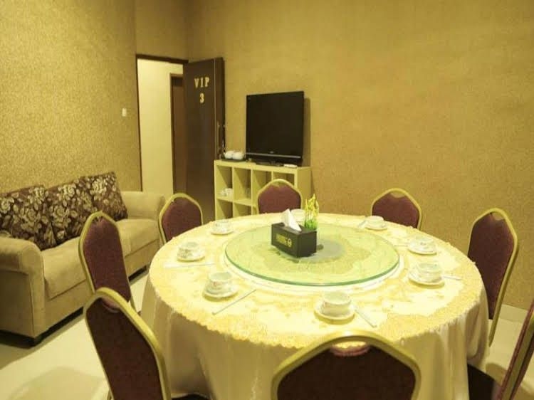 โรงแรม 55 (Hotel 55)1