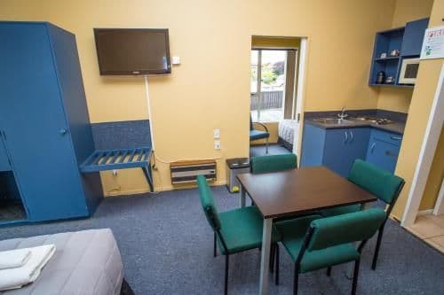 Apartment (4 Adults)