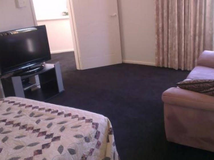 The Vines Avenue Guesthouse1