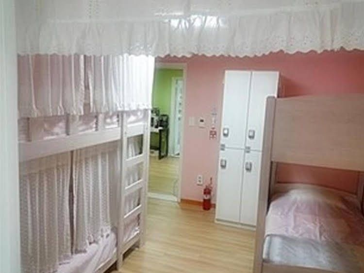 Geranium Ladies Guesthouse3