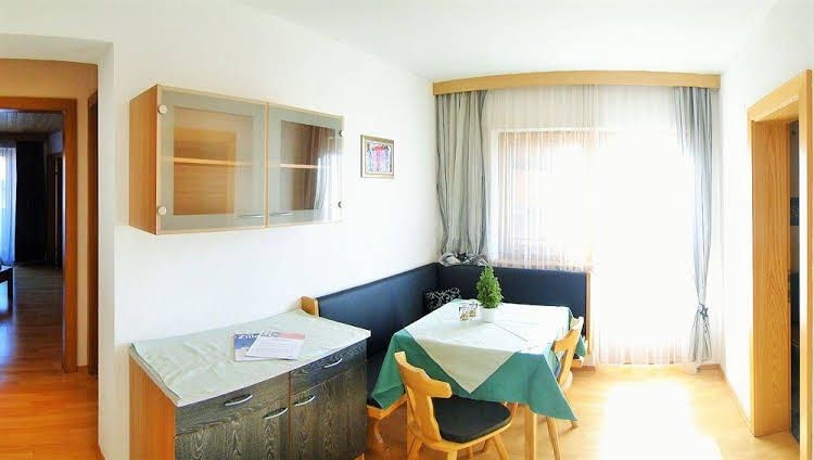 Hotel Restaurant Rosengarten1
