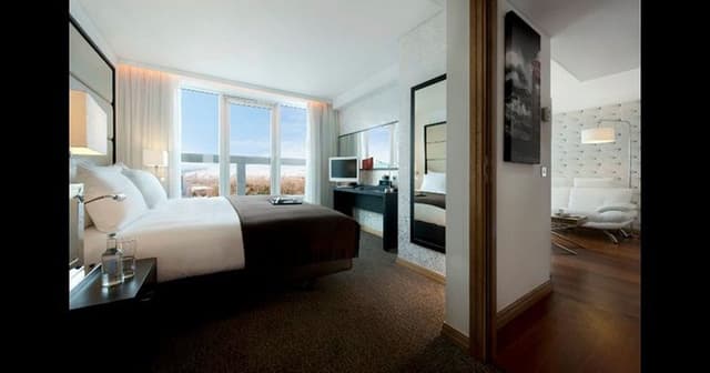 SUITE ONE BEDROOM