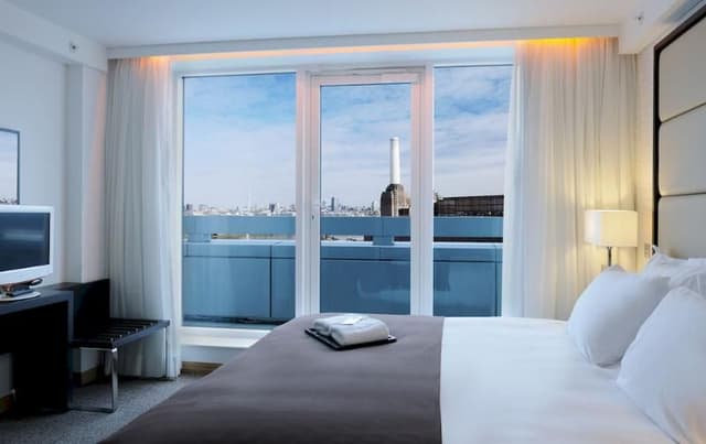 SUITE ONE BEDROOM