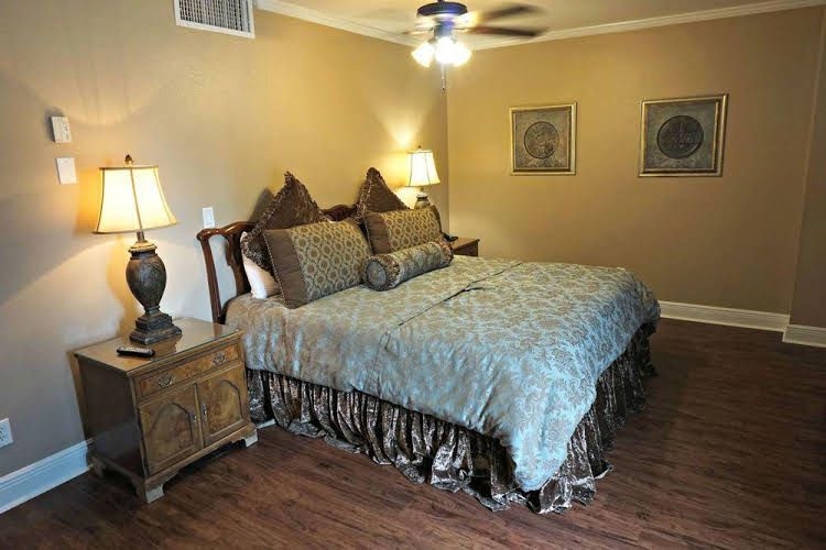 Inn at New World Landing0