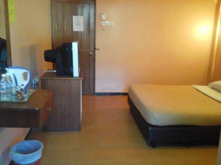 Uptown Beach Resort0