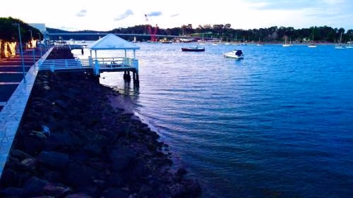 Zorba Waterfront Motel2