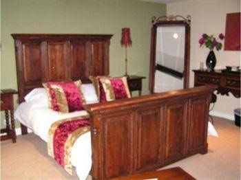 Tennant Arms Hotel2
