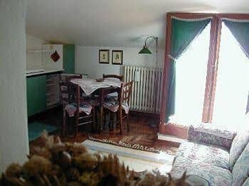 House Volumnia House Volumnia