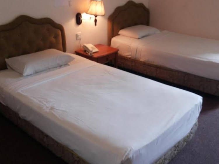 Hotel Holiday Park3