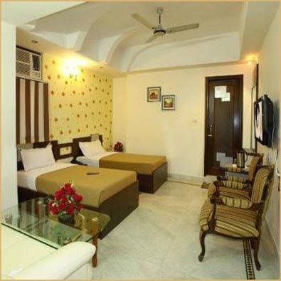 โรงแรมอนันท์ (Hotel Anand)2