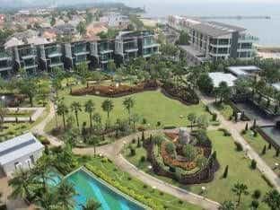 Casalunar Paradiso Condo by KT