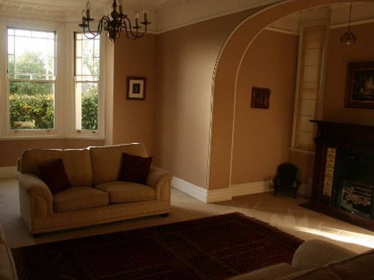 Reading House1