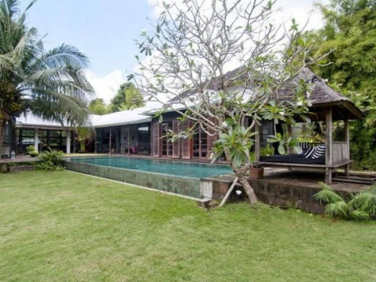 Villa Sajak3