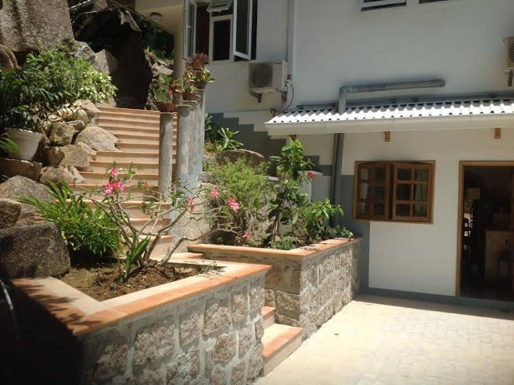 Cavern Apartments4