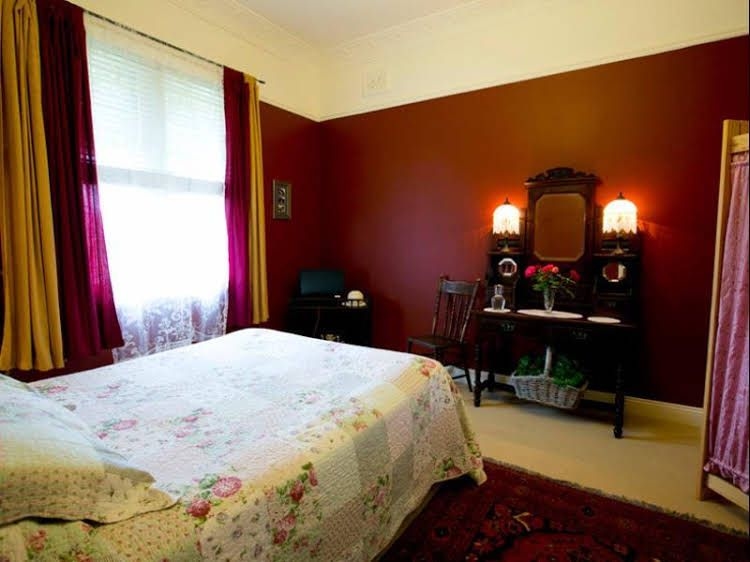 Newcastle's Bed & Breakfast0