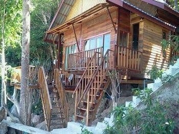Lipe Sunset Beach Resort0