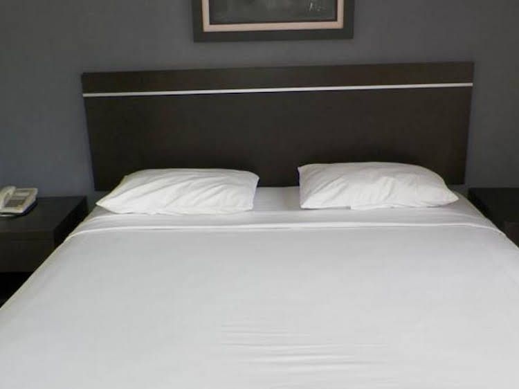 Century Hotel1
