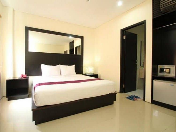 Kuta Airport Insta Hotel Kuta Airport Insta Hotel