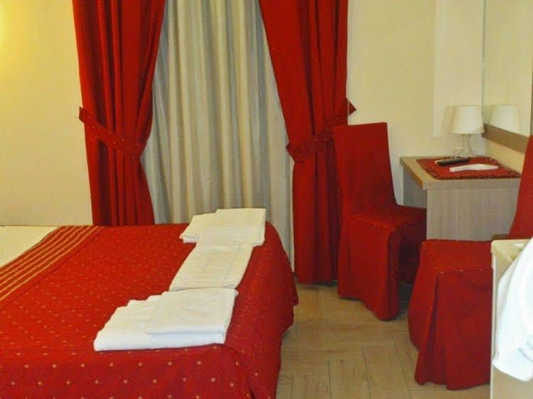 Le Suite Di Napoleone Le Suite Di Napoleone