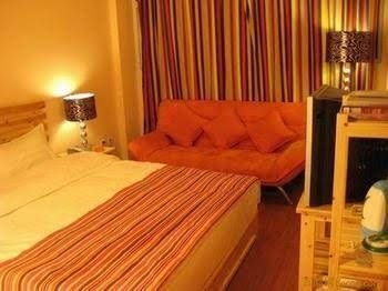 Kunming Lang Mei Youth Hotel2