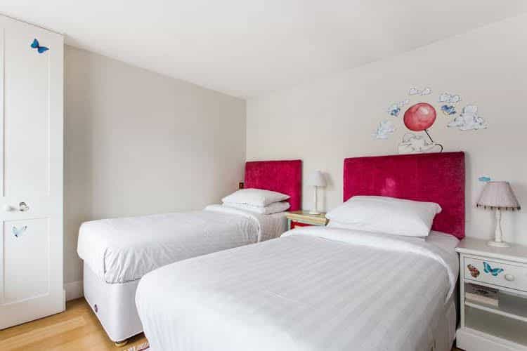 onefinestay - Holland Park Apartments onefinestay - Holland Park Apartments