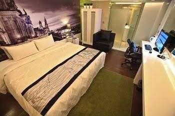 A+ Motel0
