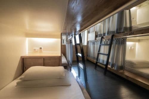 Single Bed in Mixed Dormitory Room