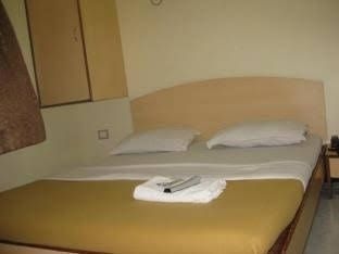 Hotel Manas Residency0