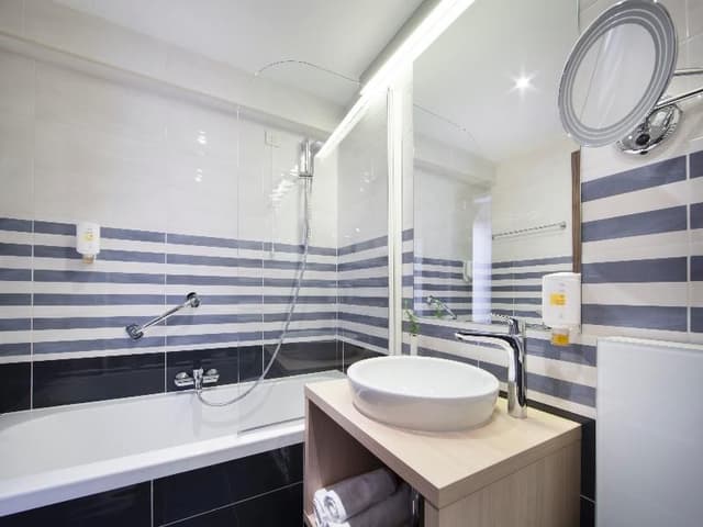 DOUBLE PREMIUM SEA VIEW